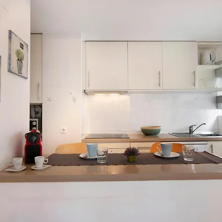 T2 Golden Apartment *