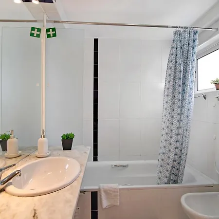 T2 Golden Apartment *